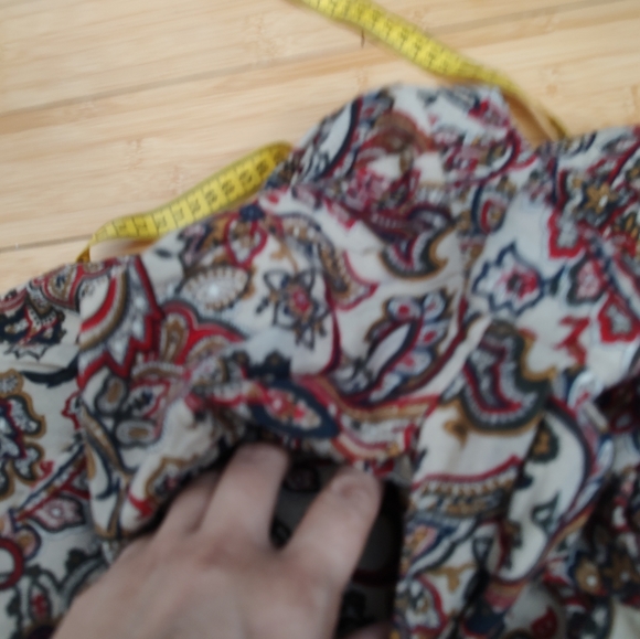 Vintage tan and red paisley print pleated skirt - Picture 5 of 9